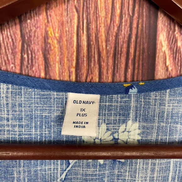 Old Navy Wrap Dress - Picture 2 of 4